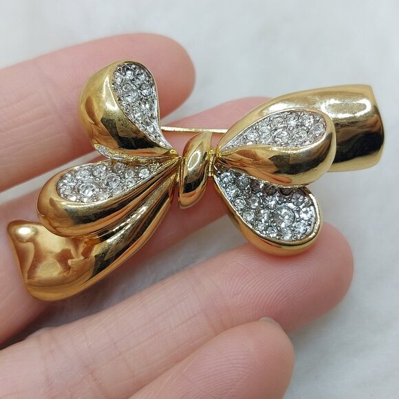 Vintage Nina Ricci Gold plated Ribbon Motif Brooch w/ stones Brooch - Picture 6 of 9